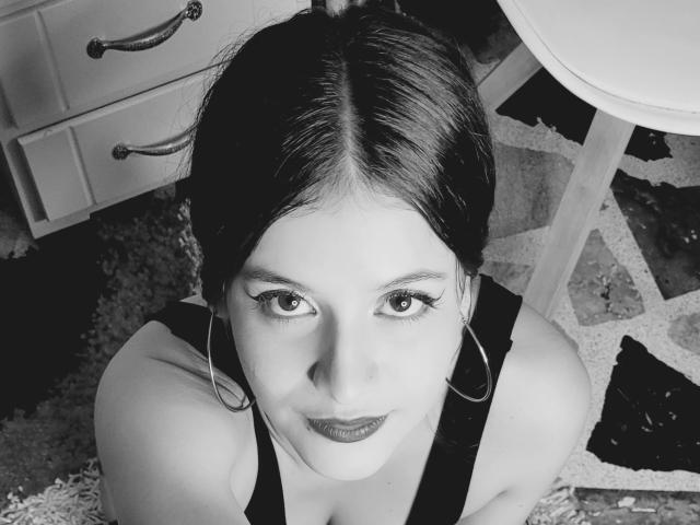 CharlotteCollins - Live sexe cam - 14862510