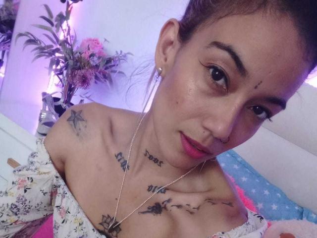 VeronicaSmyth - Live Sex Cam - 14874378