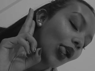 LuciBrown - Live sex cam - 14881958