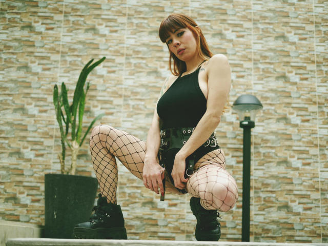 NicolleR - Live Sex Cam - 14885554