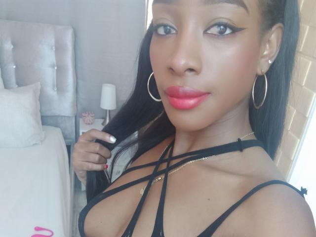 LarissaWilson - Live porn &amp; sex cam - 14901022