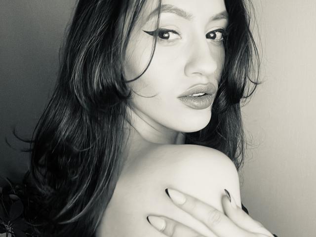 VievienneClemente - Live sex cam - 14913338