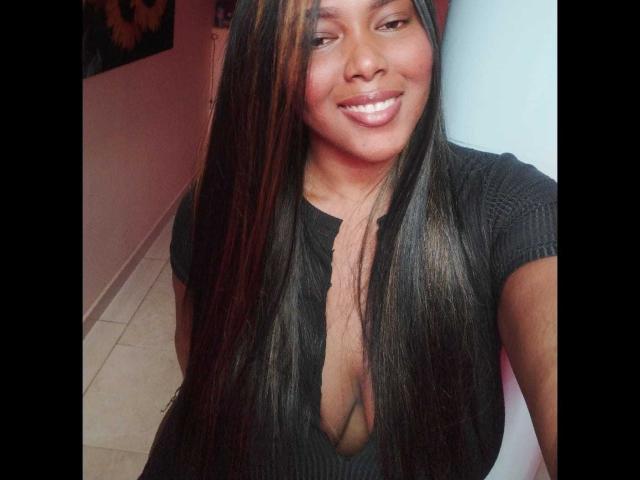 EmiraHot - Live porn &amp; sex cam - 14923506