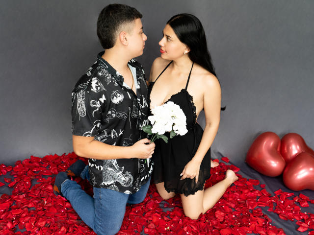 EmiliAndJames - Sexe cam en vivo - 14931474