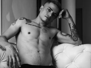 JohnyColer - Live sex cam - 14944094