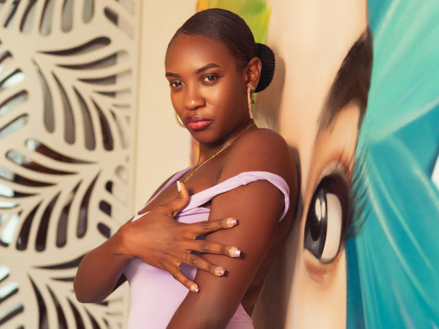 CassandraDiLuca - сексуальная веб-камера в реальном времени - 14945370