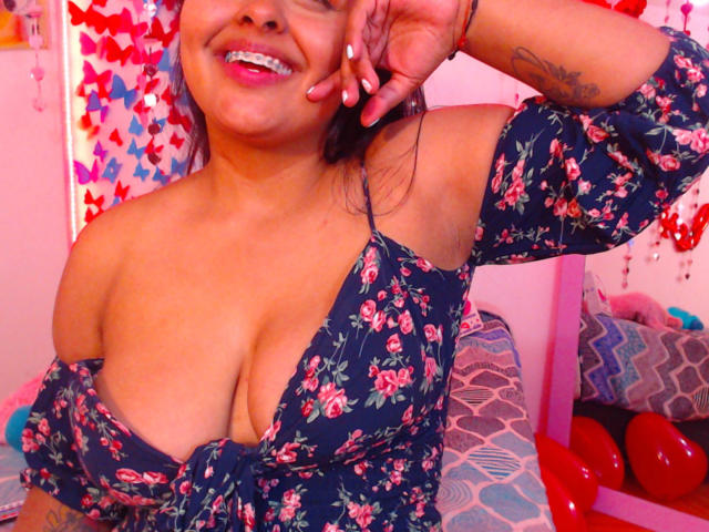 AngelaRoggers - פורנו בשידור חי ומצלמת סקס - 14947778