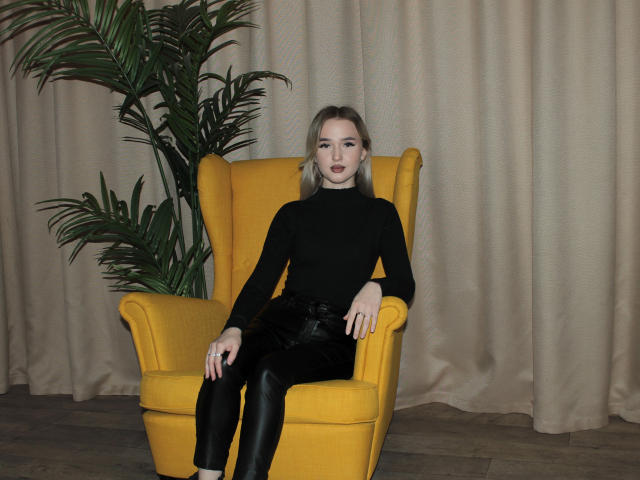 AnfisaCute - сексуальная веб-камера в реальном времени - 14953654