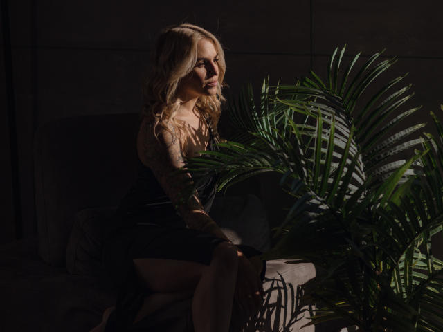 SofiRyan - Live porn &amp; sex cam - 14966878