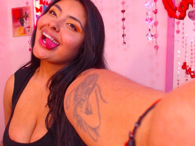 AngelaRoggers - Live porn &amp; sex cam - 14976322