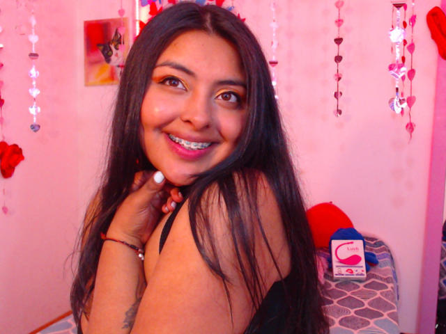 AngelaRoggers - Live porn &amp; sex cam - 14976478