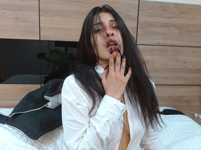 SairaWett - Porno na żywo i seks kamera - 14981142