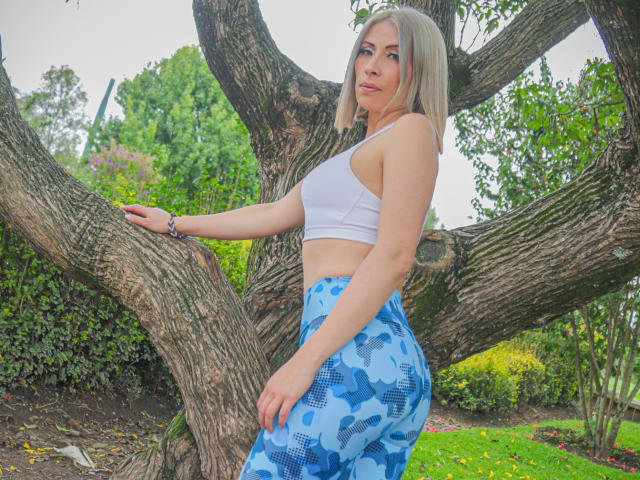 MiaLaurenty - ライブポルノ&amp;セックスカム - 14984950