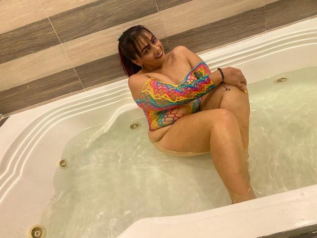 YesicaSweett - Live sex cam - 14986798