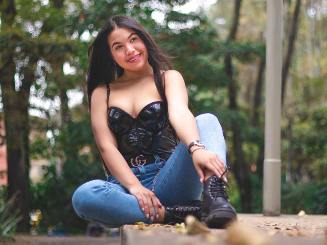 MaddisonScott - Live sex cam - 15008230