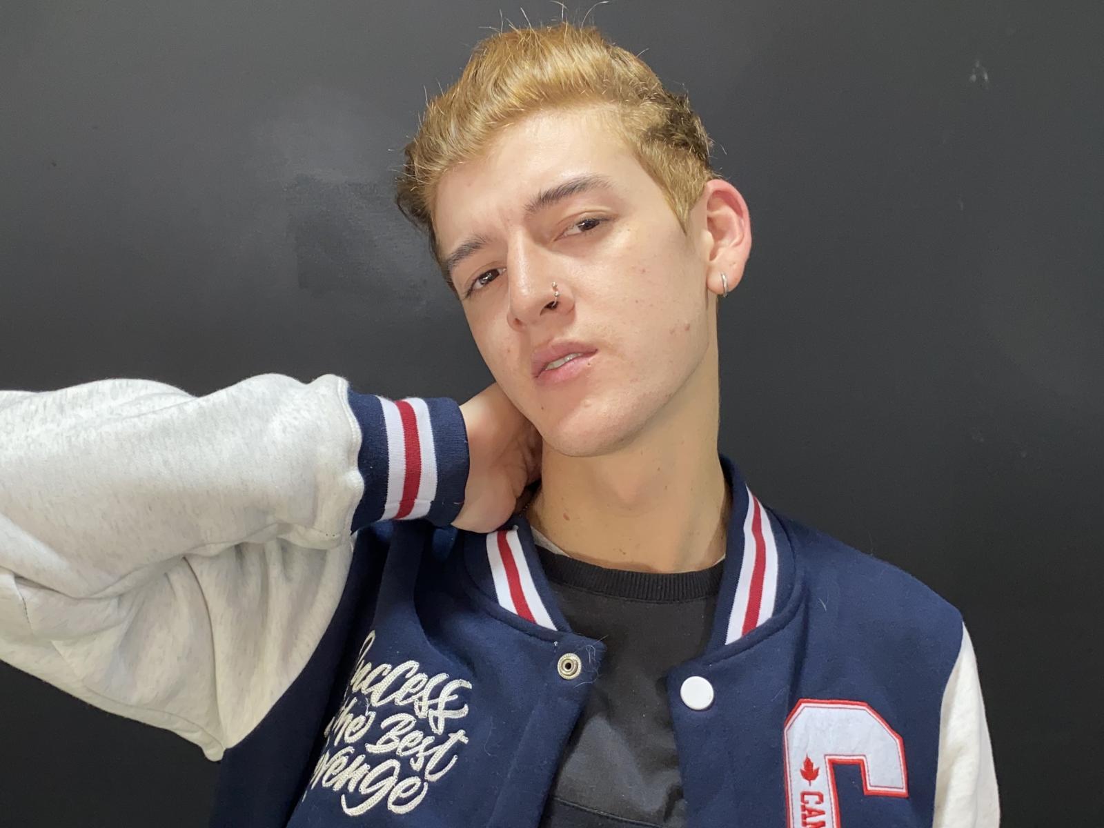 FelipBaker - Live porn &amp; sex cam - 15011834