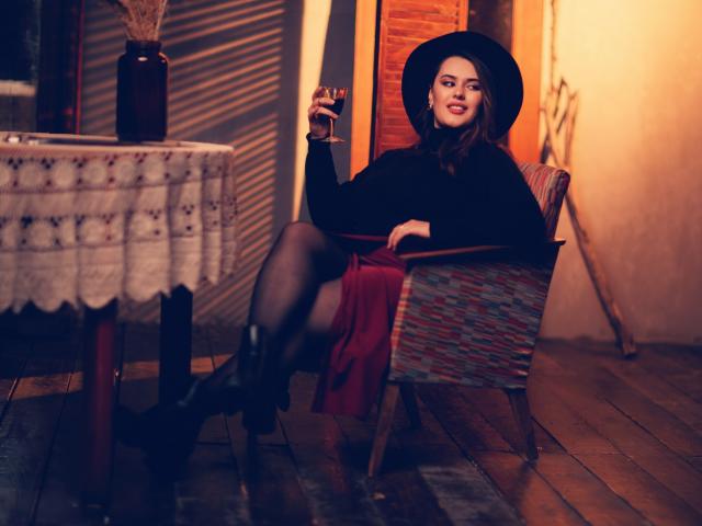 MonikaValadi - сексуальная веб-камера в реальном времени - 15015666