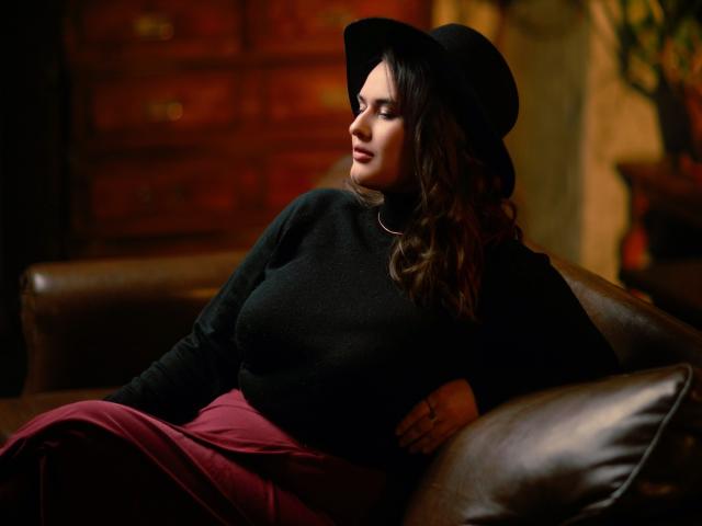 MonikaValadi - ライブポルノ&amp;セックスカム - 15015670