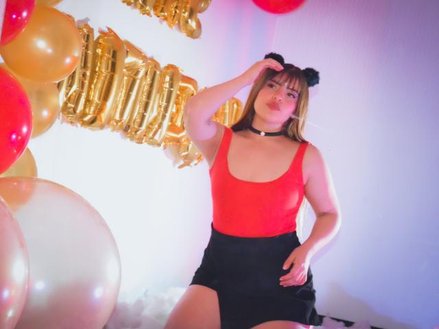 AmeliaStor - Sexe cam en vivo - 15045542