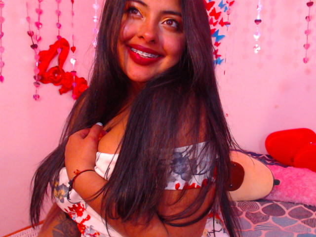 AngelaRoggers - פורנו בשידור חי ומצלמת סקס - 15046890