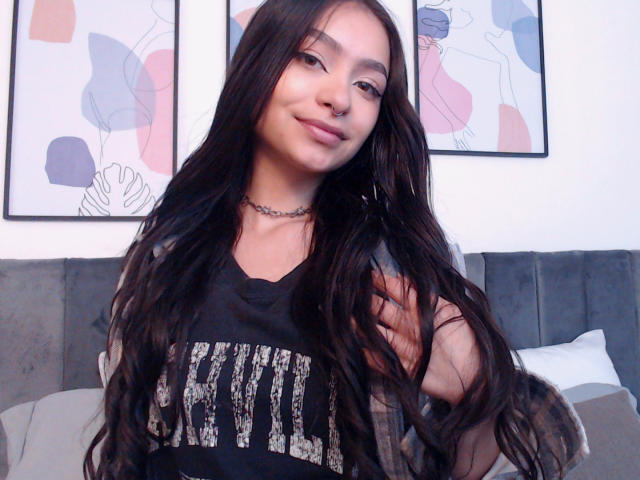 NatashaJoness - Élő pornó és szexkamera - 15061498