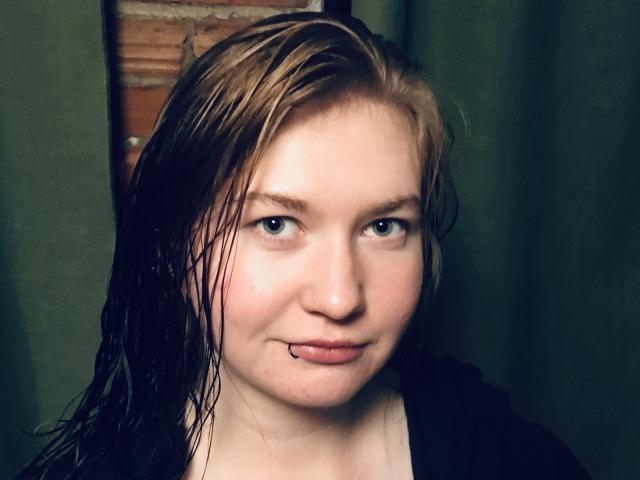 LaraGoldwin - Live sex cam - 15070666