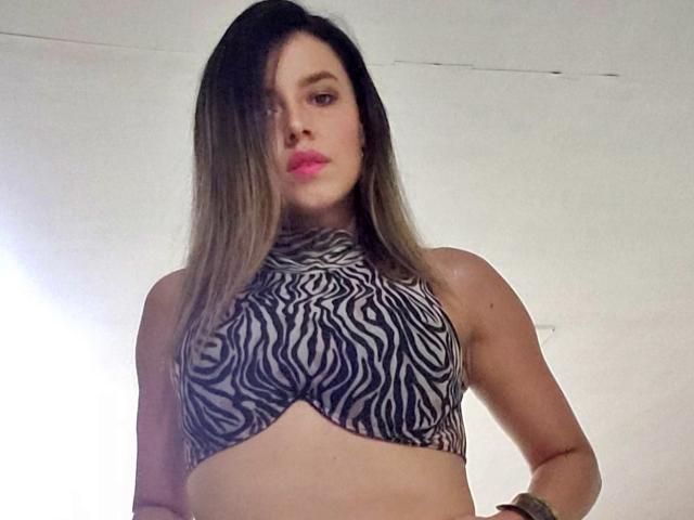 LindaRousse - Live porn &amp; sex cam - 15071786