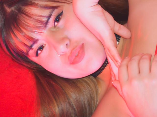 AmeliaStor - Live porn &amp; sex cam - 15102247