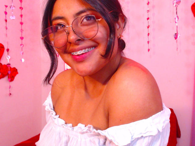 AngelaRoggers - Live porn &amp; sex cam - 15102318