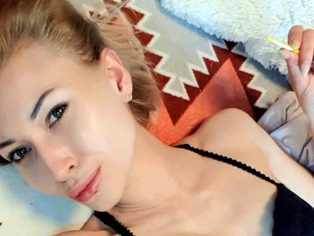 SonysDimond - Live sex cam - 15104222