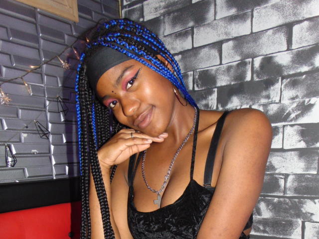 AlondraRoux - Sexe cam en vivo - 15104774