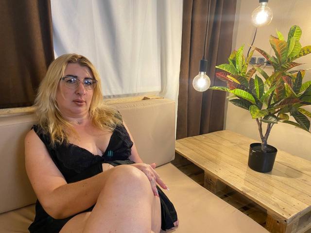HelenEnigma - Live sex cam - 15109186