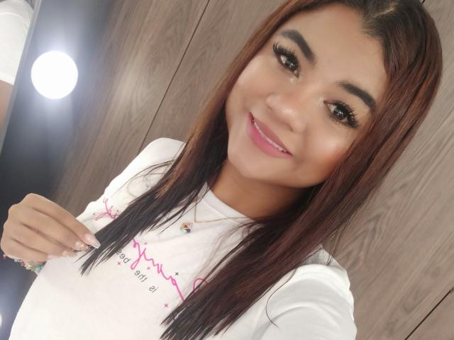 ValerieBlake - сексуальная веб-камера в реальном времени - 15109790