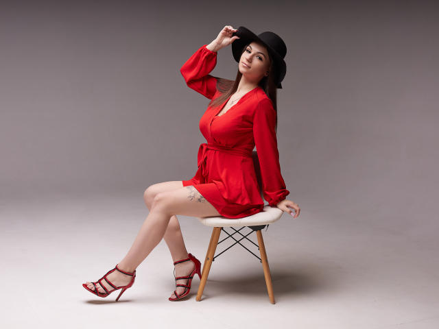 LouiseWonder - сексуальная веб-камера в реальном времени - 15110502