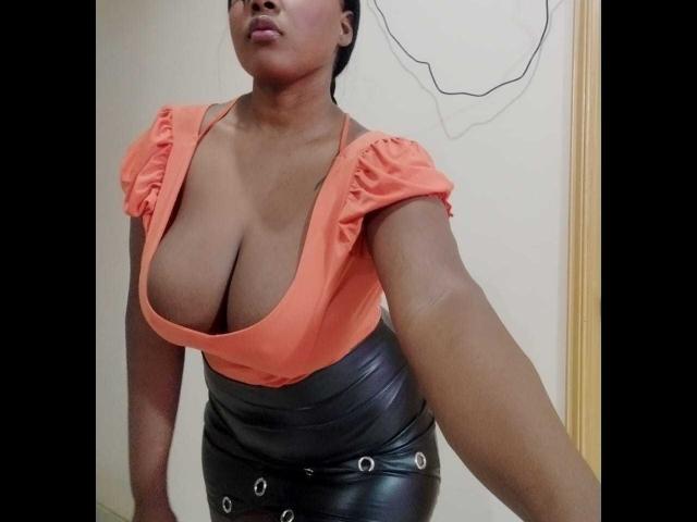 EmiraHot - Live sex cam - 15111390