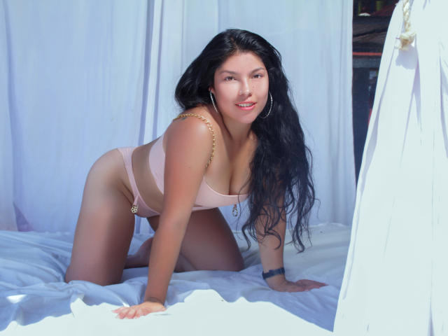 PaulinaFroz - Sexe cam en vivo - 15115222