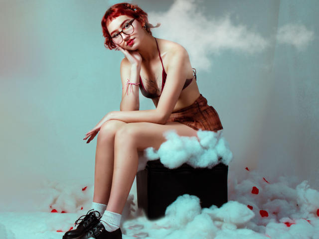 LiaAlbanni - Live sex cam - 15115634