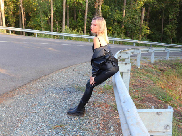 MollyMays - Live Sex Cam - 15120446