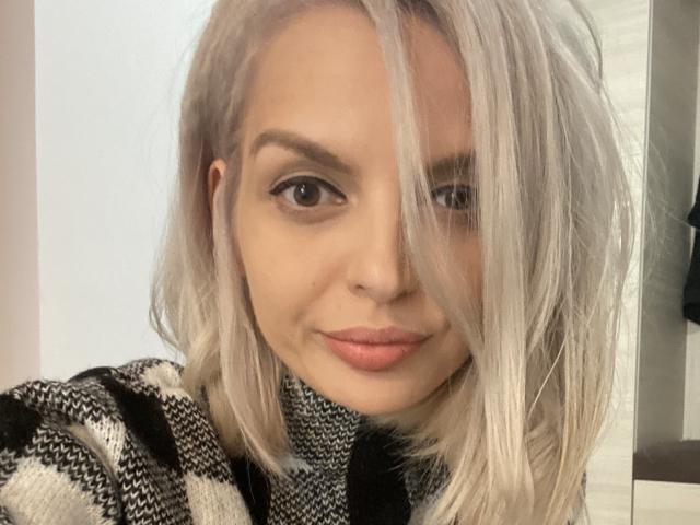 DouceAmelia - Live porn &amp; sex cam - 15123706