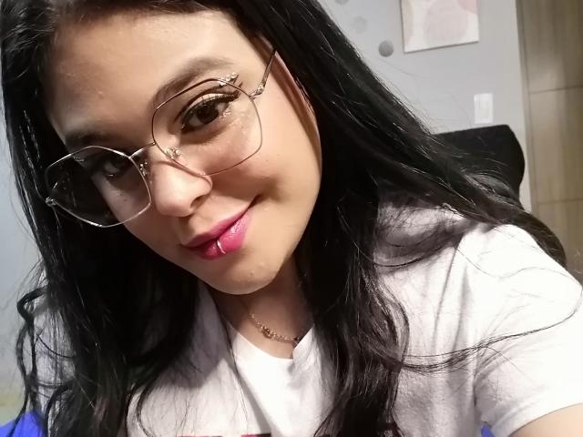 ElenaGommy - Live sex cam - 15125478