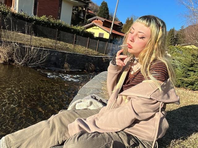 PixieManicDreamGirl - Live porn &amp; sex cam - 15134518