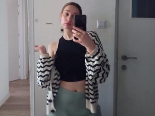 SparkleJulie - Live Sex Cam - 15135338