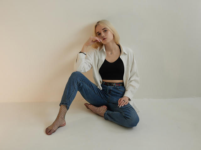 MikasaPrice - Live porn &amp; sex cam - 15151378