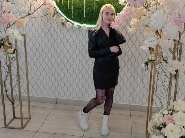 MaeBabs - Live porn &amp; sex cam - 15161362