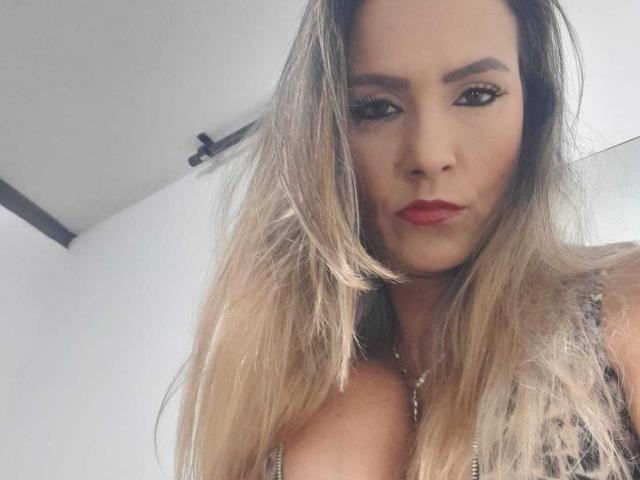 AliciaWild - Live porn &amp; sex cam - 15167622