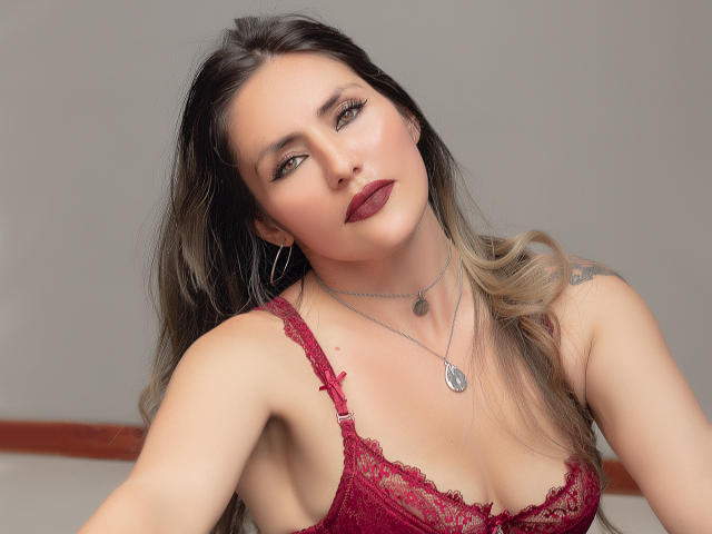 SzamaraGrey - Live porn &amp; sex cam - 15174402