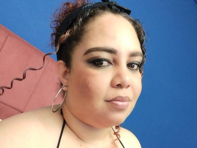 AdelineLox - сексуальная веб-камера в реальном времени - 15179586