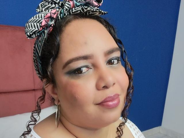 AdelineLox - сексуальная веб-камера в реальном времени - 15179598