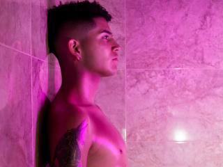 ThomiasMore - Live sex cam - 15183254