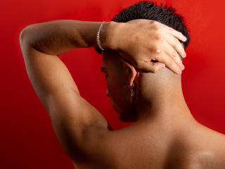 ThomiasMore - Live sex cam - 15183266